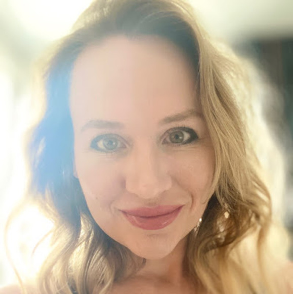 Meet your Posher, Jennifer brooke - Picture 1 of 1